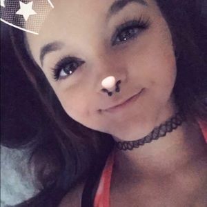 Meet your Posher, Caylee